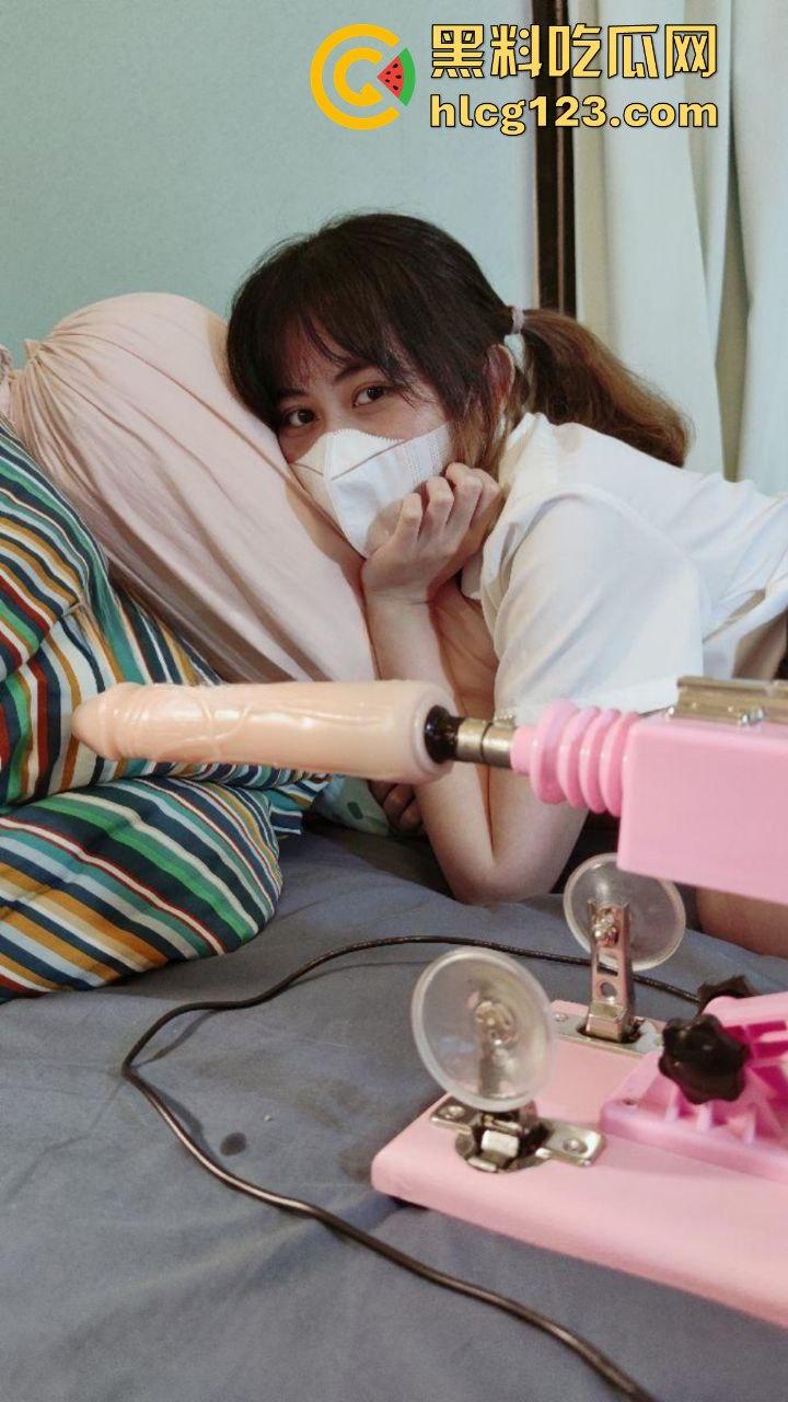 清纯乖乖女变身蒙眼小母狗！后入啪啪调教让人爽翻天，菊花都快玩烂了！-4