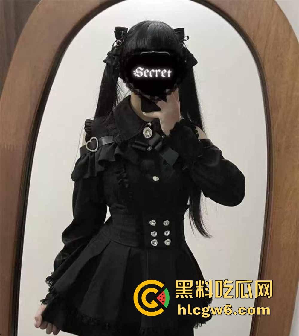 成都19岁反差小萝莉【陈欣怡】不雅视频全网疯传！可爱得像天使，粉嫩嫩的小脸蛋配上白花花的美乳嫩穴！-3