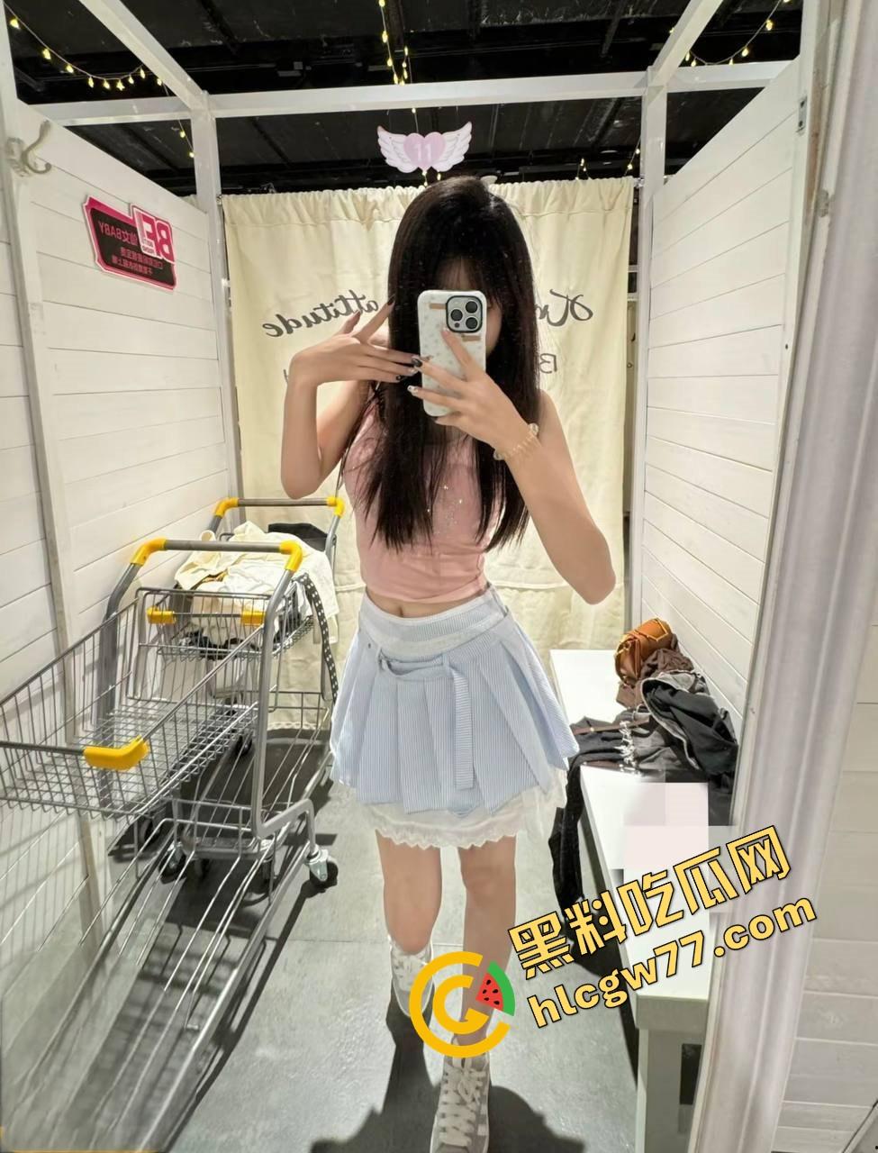 抖音网红『小痞太帅了』私拍流出！清纯女神变母狗 黑丝自慰淫水狂喷，金主无套后入猛操嫩穴！-5